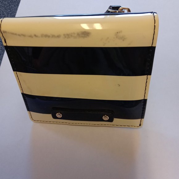 kate spade cream & black striped wallet - new/scuffed - Picture 14 of 14